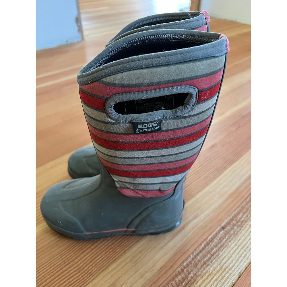 Gray and red and pink bog winter boots for kids and youth size 1